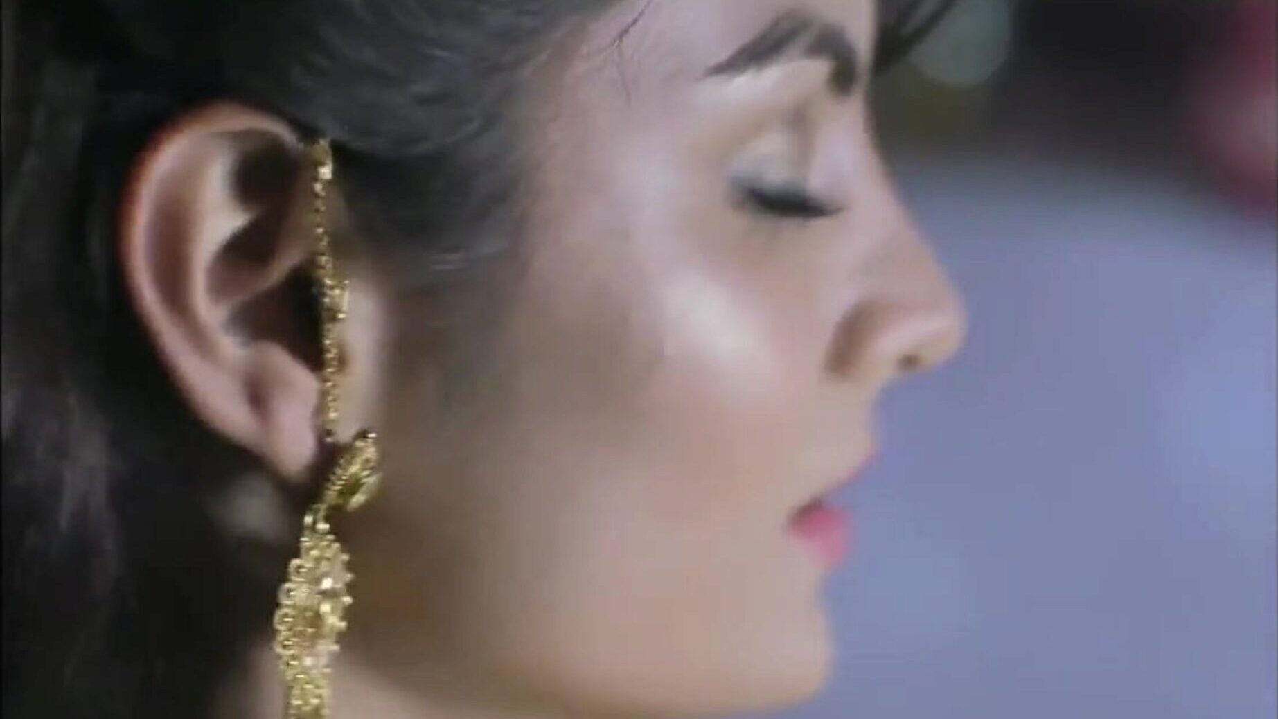 Hot Indian Lesbians Kissing