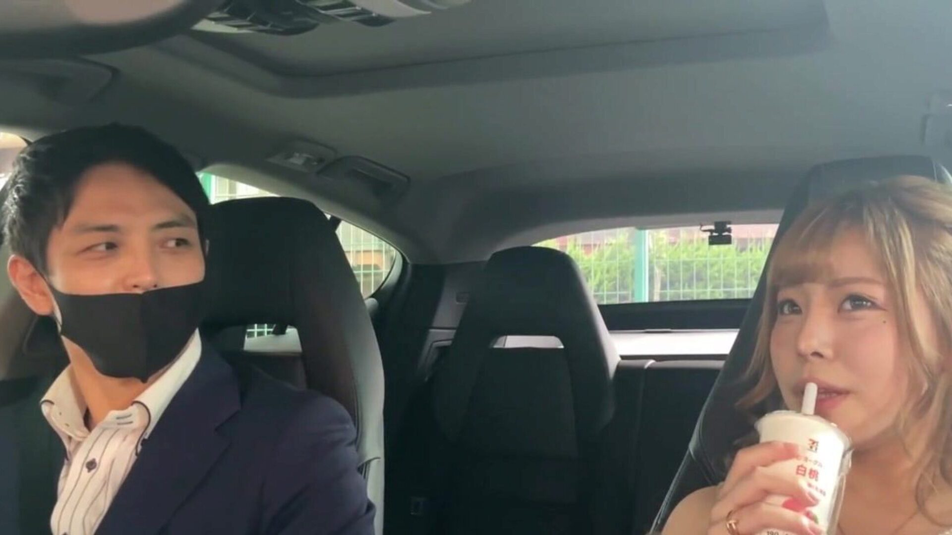 【HomeMade】Matching an Asian Girl in Tinder and Fucking